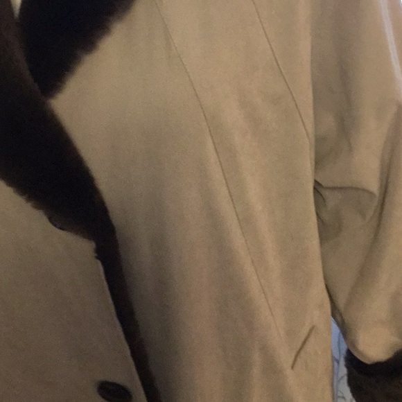 Reversibile coat with beige and brown faux fur - Picture 2 of 15